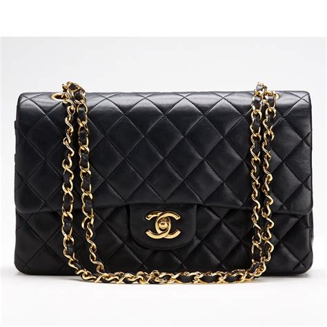 maxi jumbo chanel 2.55 classic|chanel 2.55 bag.